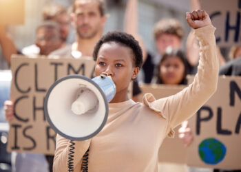 Guia Completo de Pesquisas de Opinião: Importância, Métodos e Impacto